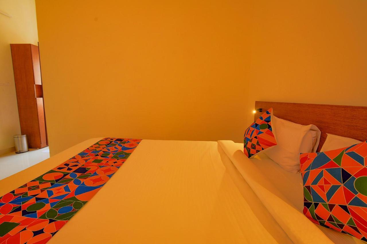 Fabhotel Gr Lake View - Btm Layout Bangalore Eksteriør bilde